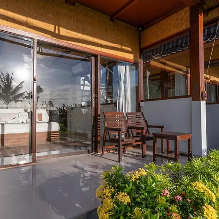 Canggu Wooden Green Paradise